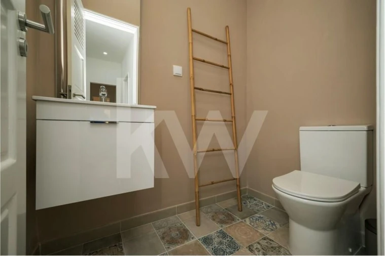 Apartamento T4 para Arrendamento em Campo de Ourique Foto 17