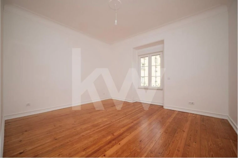 Apartamento T4 para Arrendamento em Campo de Ourique Foto 9