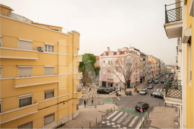 Apartamento T4 para Arrendamento em Campo de Ourique Foto 23