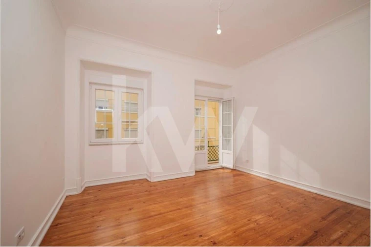 Apartamento T4 para Arrendamento em Campo de Ourique Foto 7