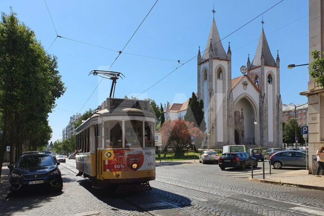 Apartamento T4 para Arrendamento em Campo de Ourique Foto 29