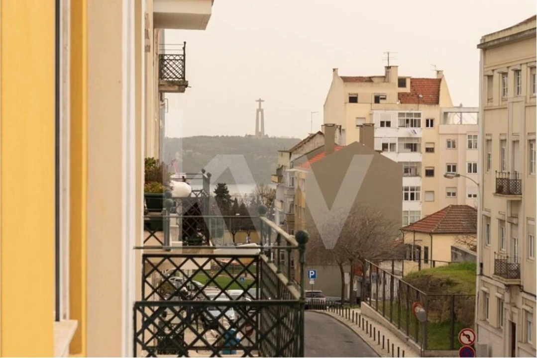 Apartamento T4 para Arrendamento em Campo de Ourique Foto 22