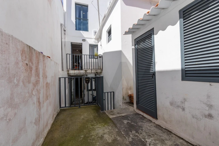 Moradia T3 para Venda em Ponta Delgada (São José) Foto 18