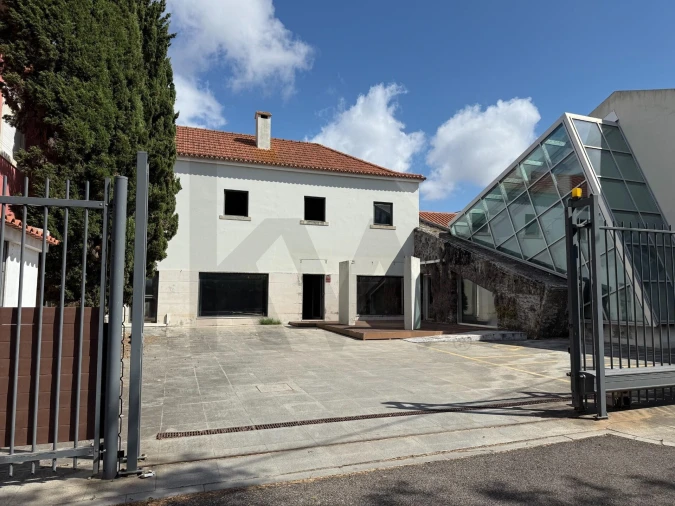 Armazém para Arrendamento em Oeiras e São Julião da Barra, Paço de Arcos e Caxias Foto 2