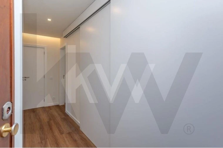 Apartamento T2 para Arrendamento em Ajuda Foto 2