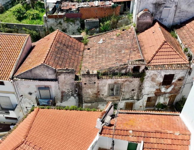 Prédio para Venda em Santa Maria do Castelo e Santiago e Santa Susana Foto 5