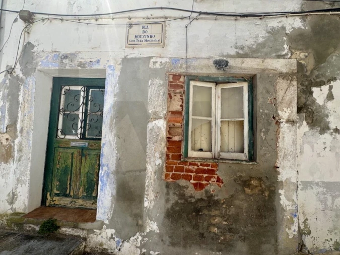 Prédio para Venda em Santa Maria do Castelo e Santiago e Santa Susana Foto 13