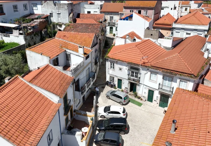 Prédio para Venda em Santa Maria do Castelo e Santiago e Santa Susana Foto 15