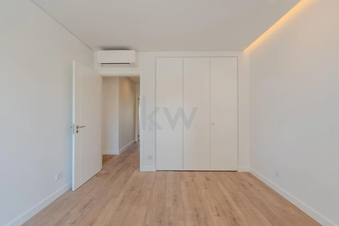 Apartamento T3 para Venda em Carnaxide e Queijas Foto 13