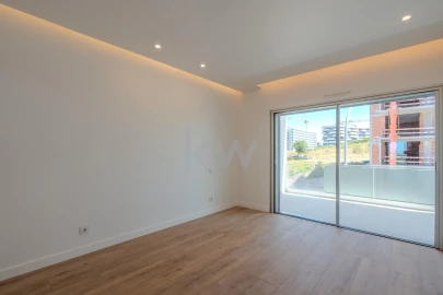 Apartamento T3 para Venda em Carnaxide e Queijas