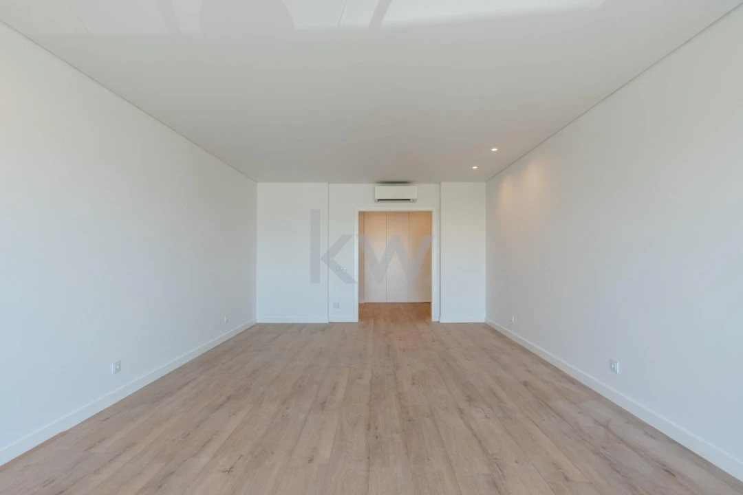 Apartamento T3 para Venda em Carnaxide e Queijas Foto 2