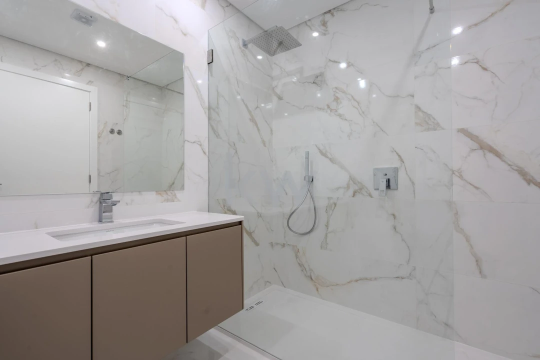 Apartamento T3 para Venda em Carnaxide e Queijas Foto 16