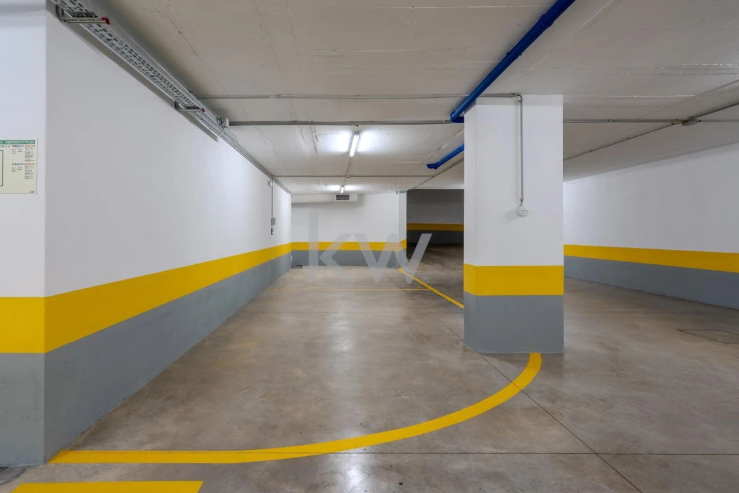 Apartamento T3 para Venda em Carnaxide e Queijas Foto 20