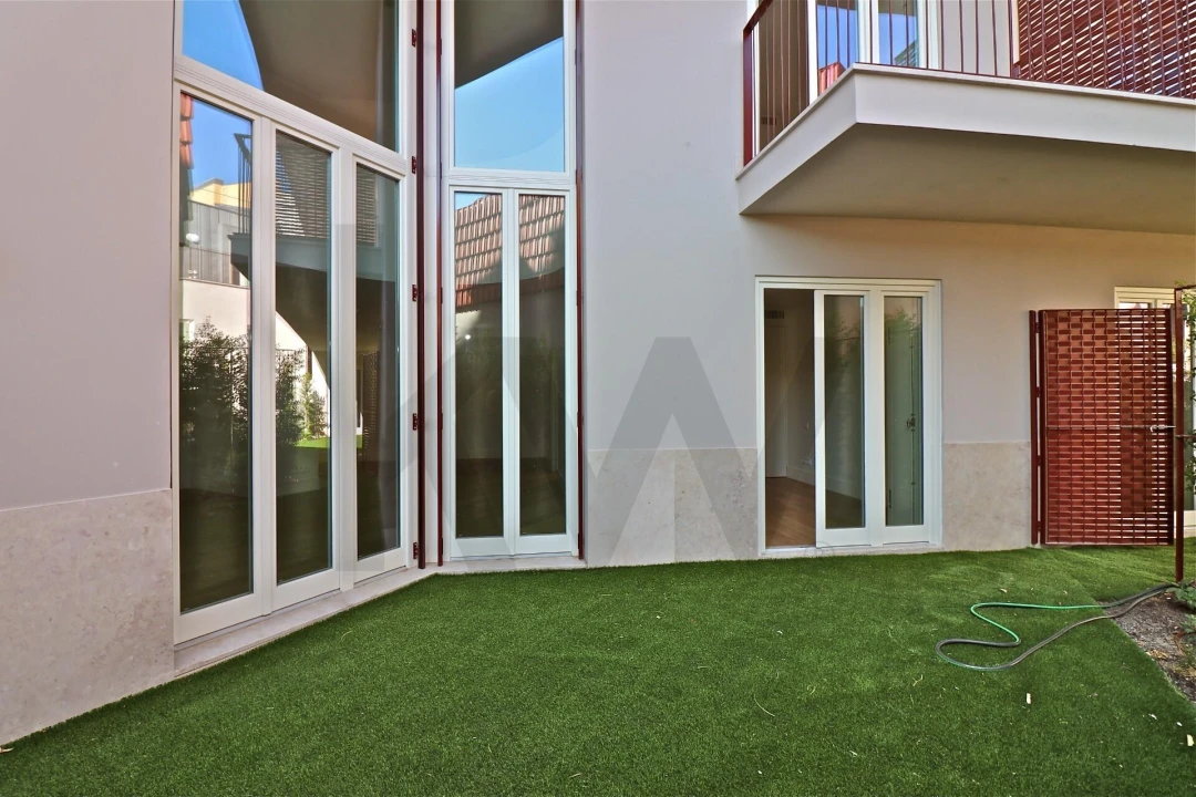Apartamento T2 para Venda em Santo António Foto 31