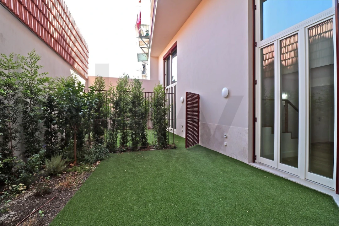 Apartamento T2 para Venda em Santo António Foto 30