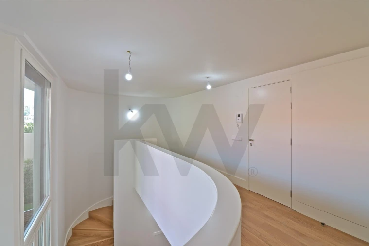 Apartamento T2 para Venda em Santo António Foto 5