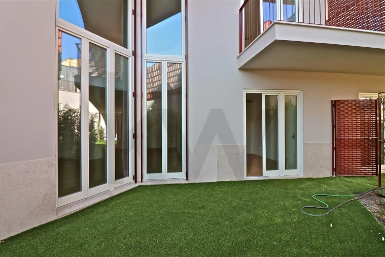 Apartamento T2 para Venda em Santo António Foto 31