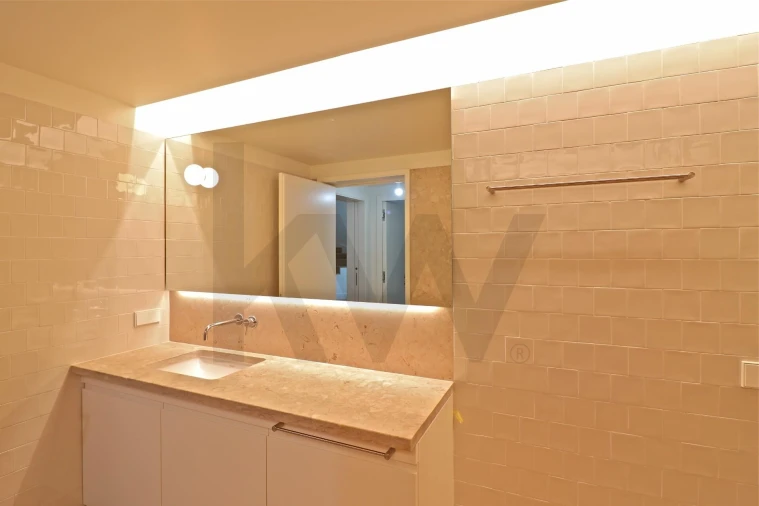 Apartamento T2 para Venda em Santo António Foto 26