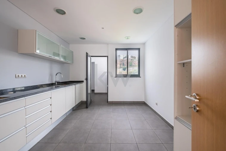 Apartamento T3 para Venda em Funchal (São Pedro) Foto 15