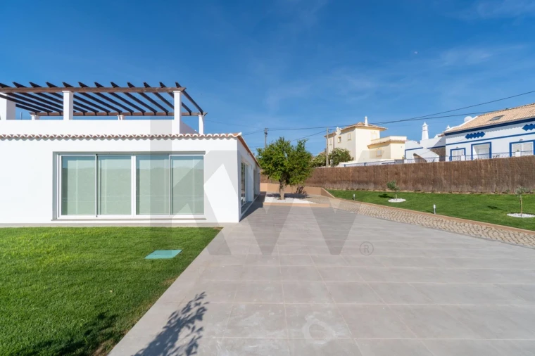 Moradia T3 para Venda em Vila Nova de Cacela Foto 7