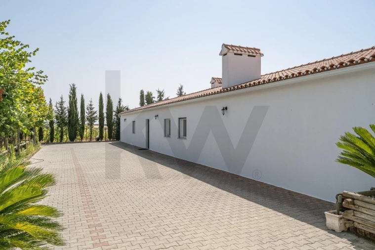 Quinta T4 para Venda em São Sebastião da Giesteira e Nossa Senhora da Boa Fé Foto 15