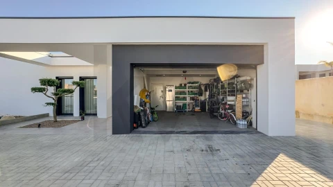 Moradia T4 para Venda em Fernao Ferro