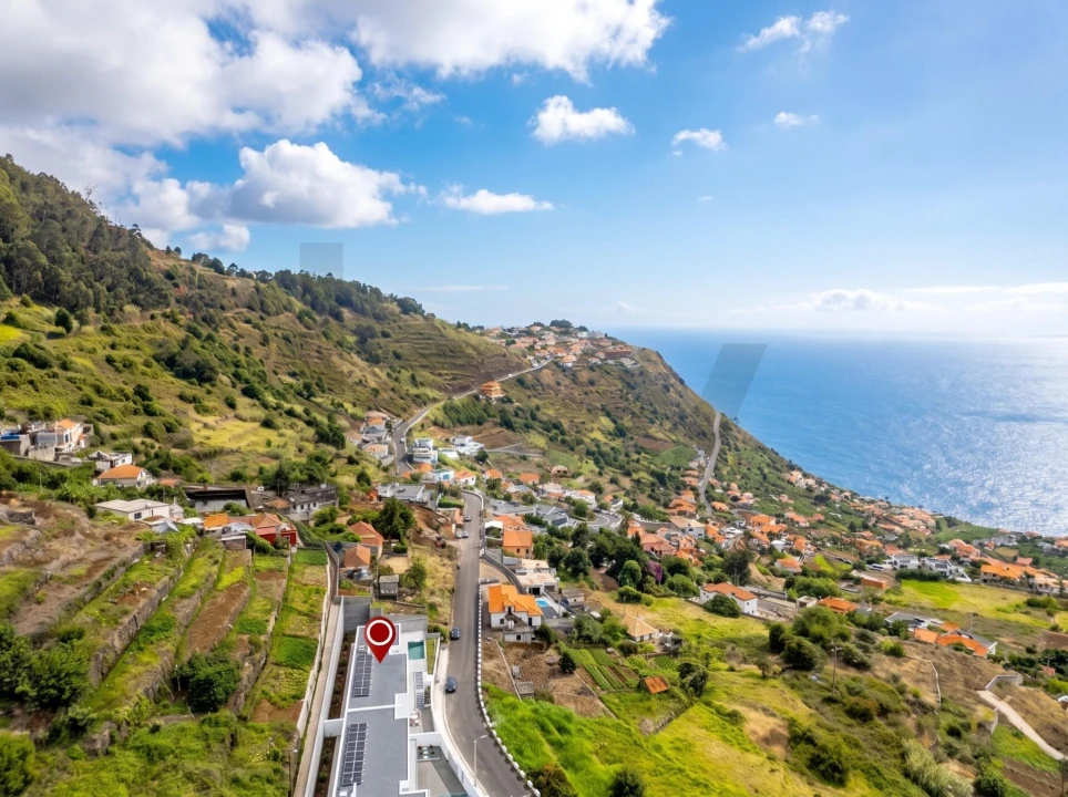 Moradia T3 para Venda em Arco da Calheta Foto 12