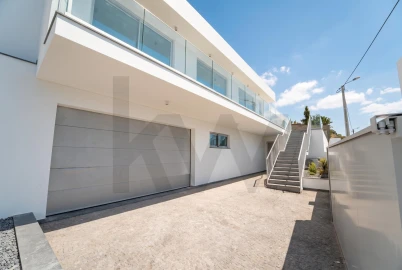 Moradia T3 para Venda em Arco da Calheta