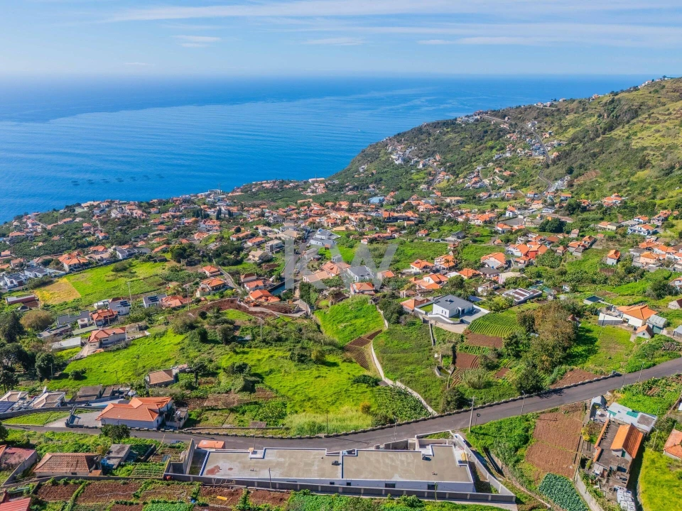 Moradia T3 para Venda em Arco da Calheta Foto 15