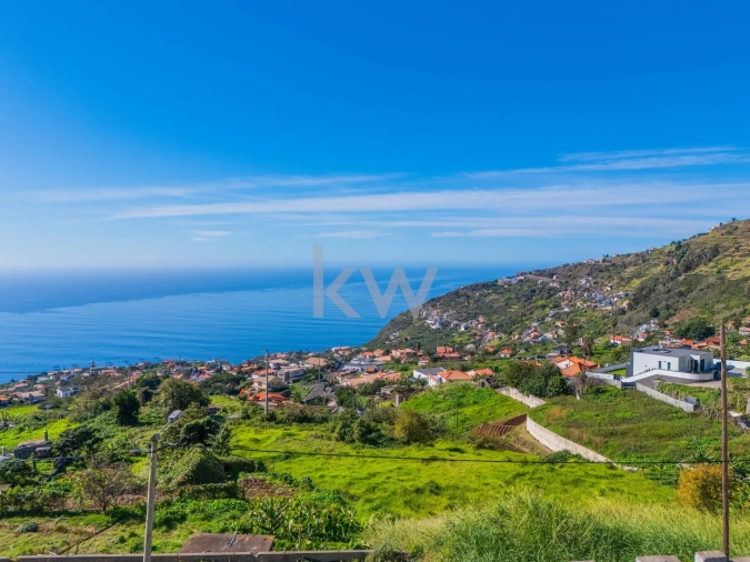 Moradia T3 para Venda em Arco da Calheta Foto 10