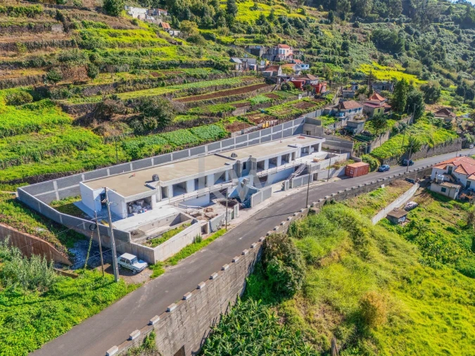 Moradia T3 para Venda em Arco da Calheta Foto 7