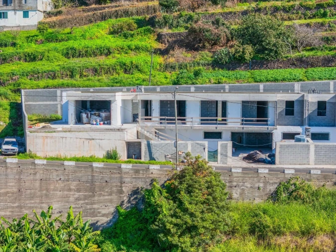 Moradia T3 para Venda em Arco da Calheta Foto 14