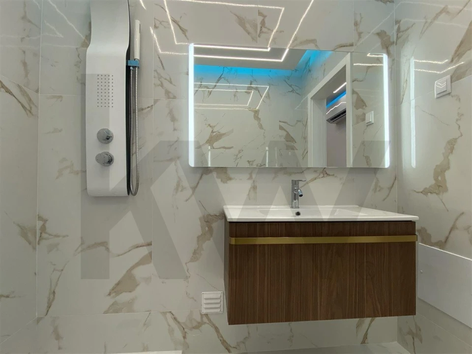 Apartamento T2 para Venda em Quarteira Foto 31