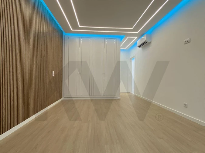 Apartamento T2 para Venda em Quarteira Foto 28