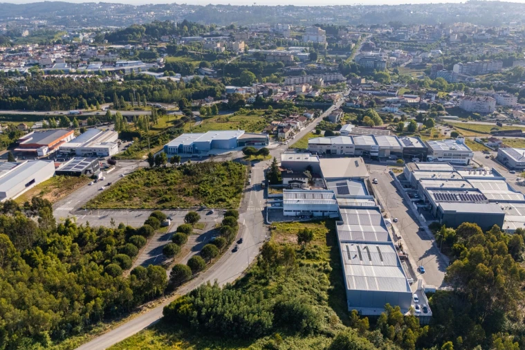 Terreno para Venda em São João da Madeira Foto 11