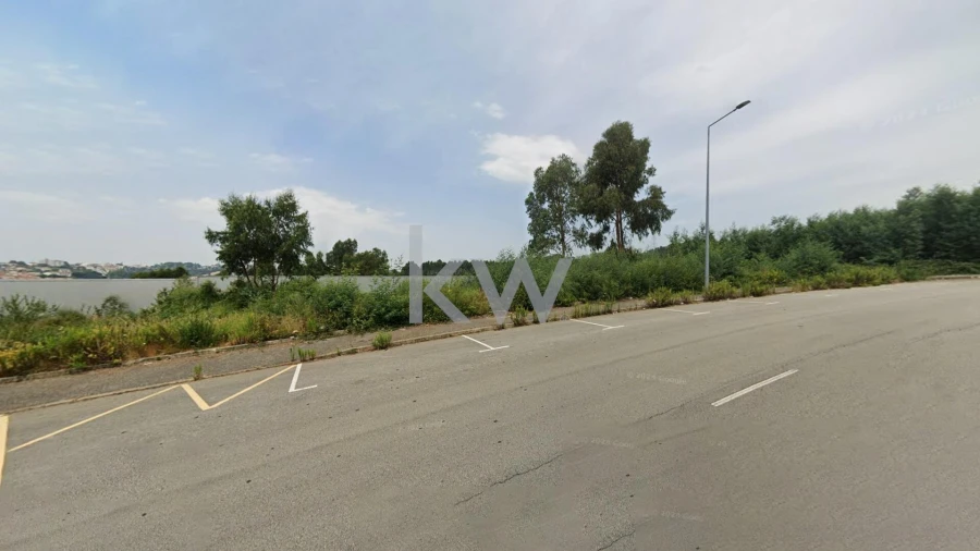 Terreno para Venda em São João da Madeira Foto 2