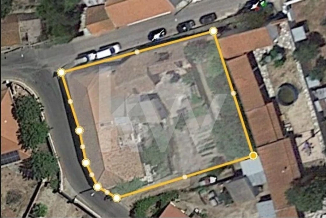 Moradia T4 para Venda em Carregueira Foto 30