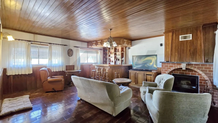 Moradia T5 para Venda em Aradas Foto 28