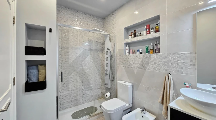 Moradia T5 para Venda em Aradas Foto 36