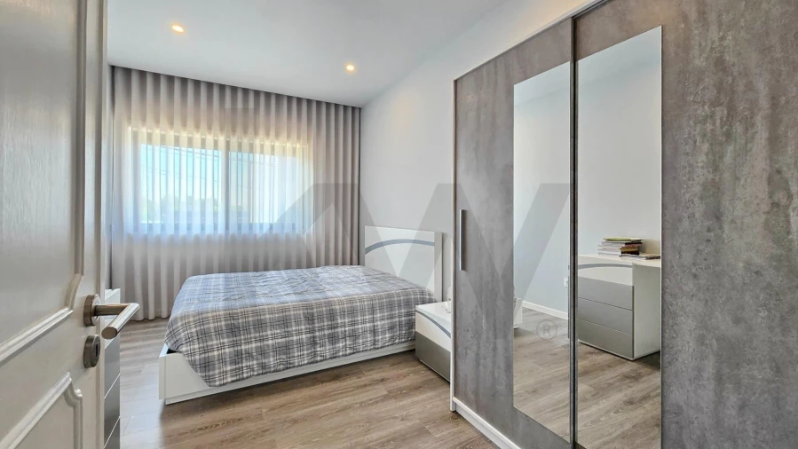 Moradia T5 para Venda em Aradas Foto 6