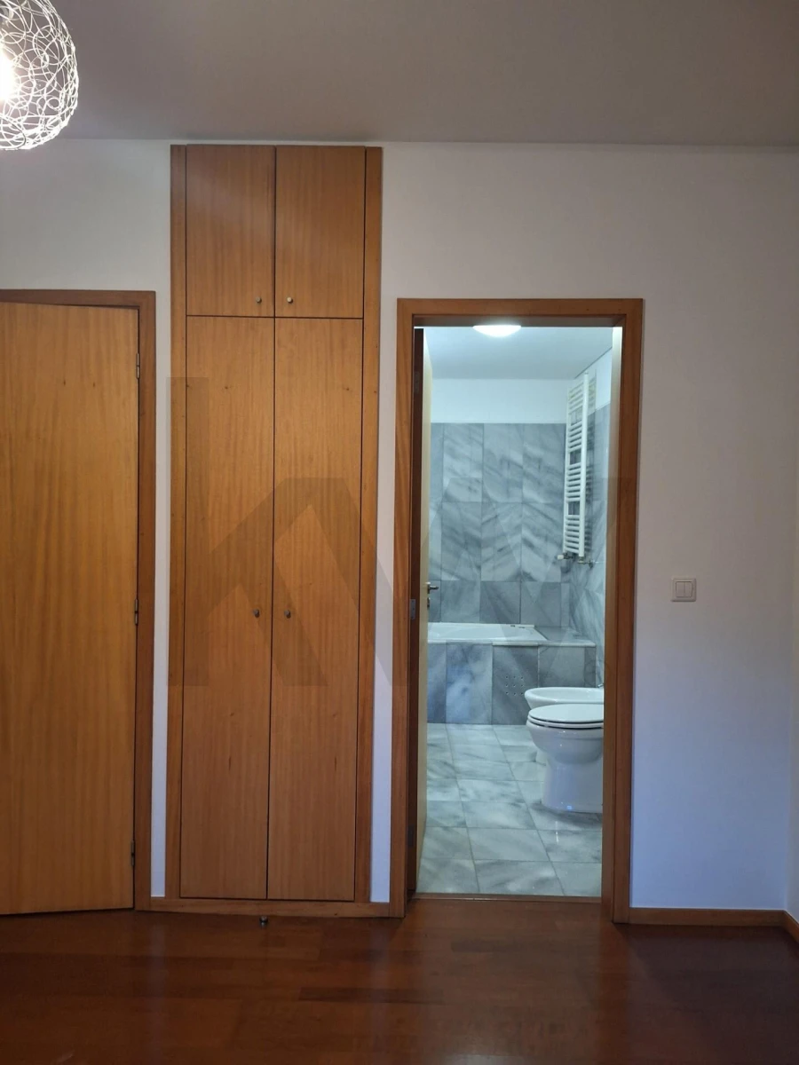 Apartamento T3 para Arrendamento em Oliveira do Douro Foto 5