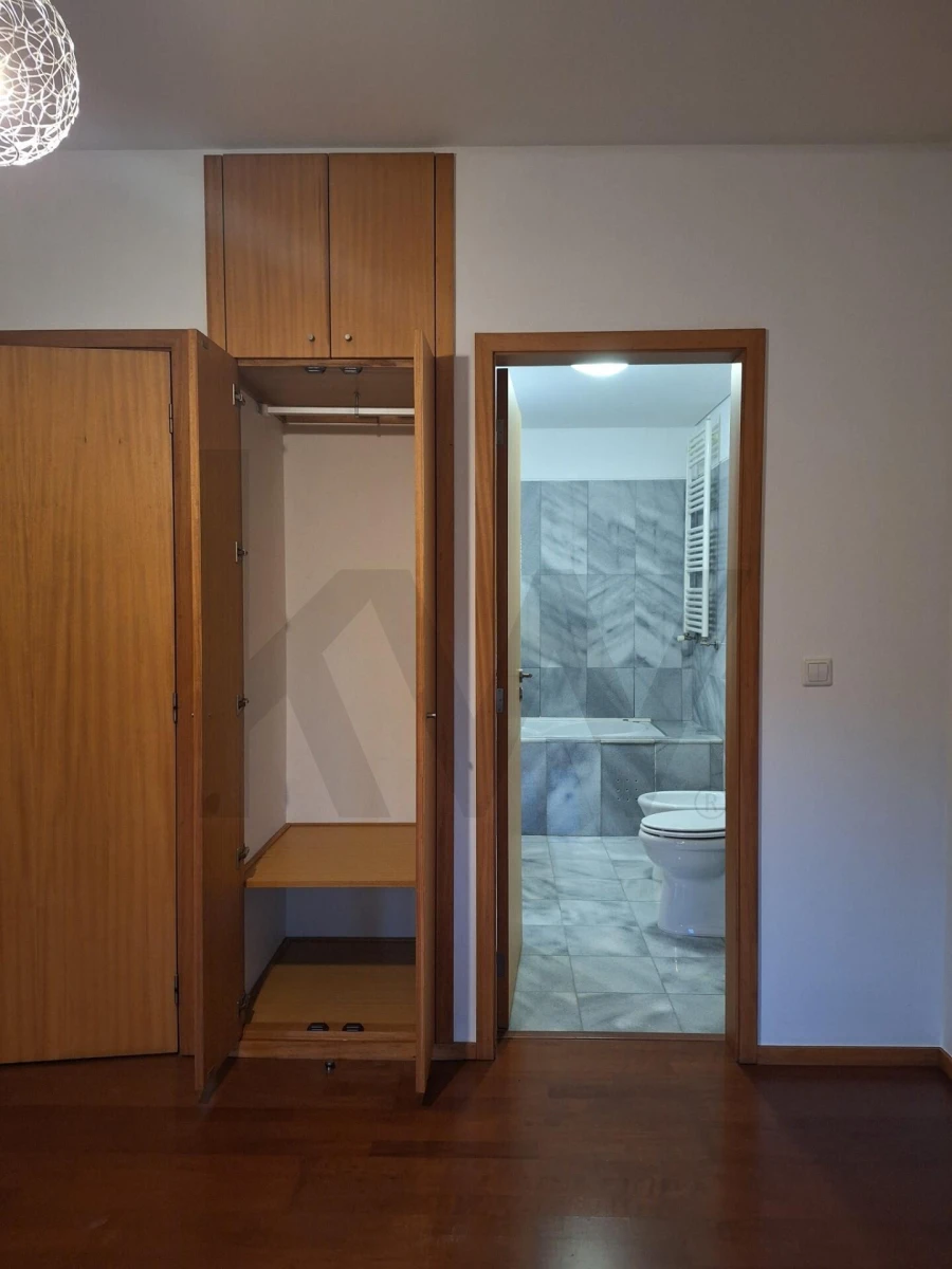 Apartamento T3 para Arrendamento em Oliveira do Douro Foto 18