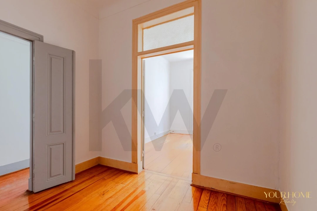 Apartamento T2 para Venda em Santo António Foto 13