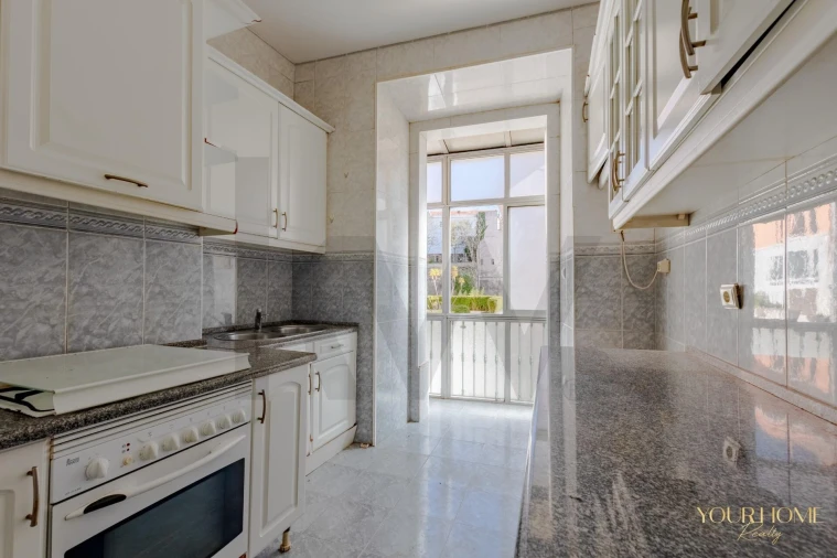 Apartamento T2 para Venda em Santo António Foto 18