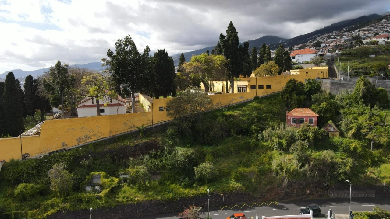 Prédio para Venda em São Gonçalo Foto 5