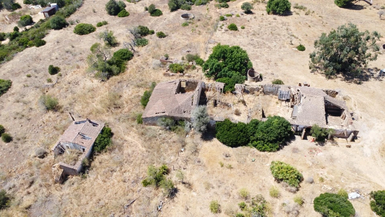 Terreno para Venda em Bensafrim e Barão de São João Foto 3