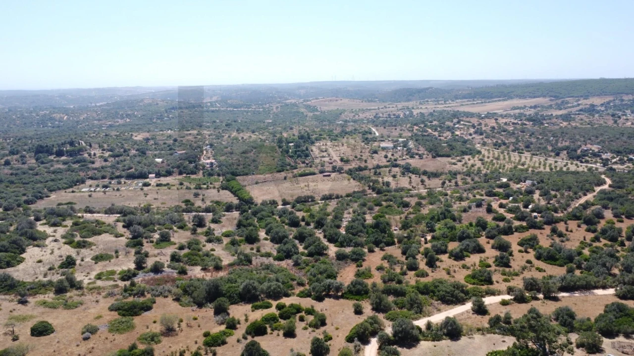 Terreno para Venda em Bensafrim e Barão de São João Foto 33