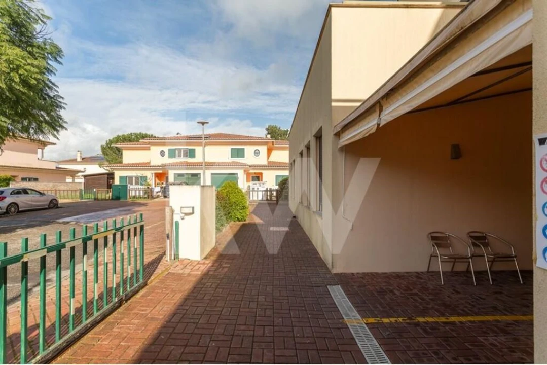 Negócio para Venda em Samora Correia Foto 10