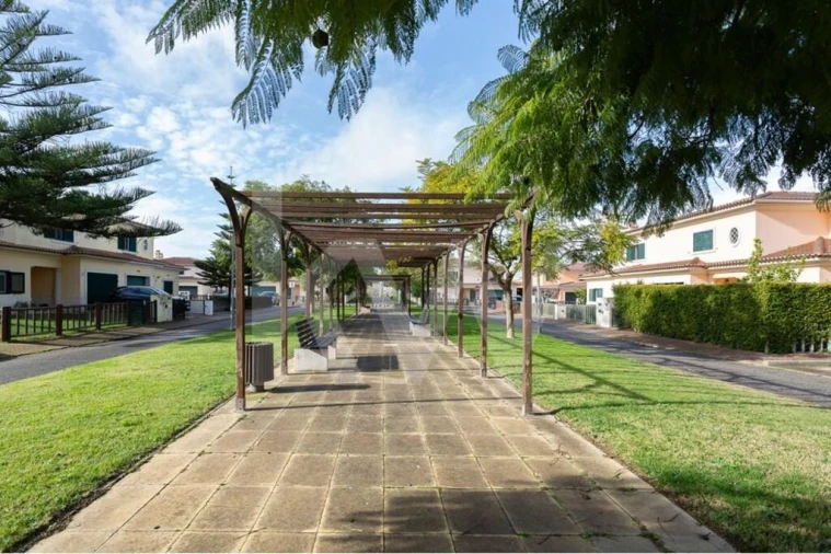 Negócio para Venda em Samora Correia Foto 5