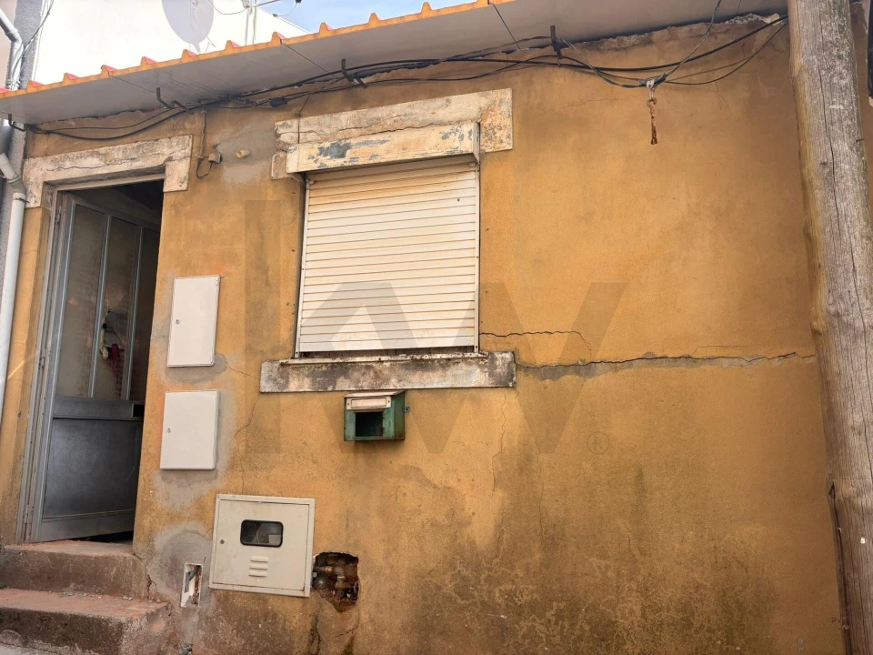 Moradia T1 para Venda em Ceira Foto 2